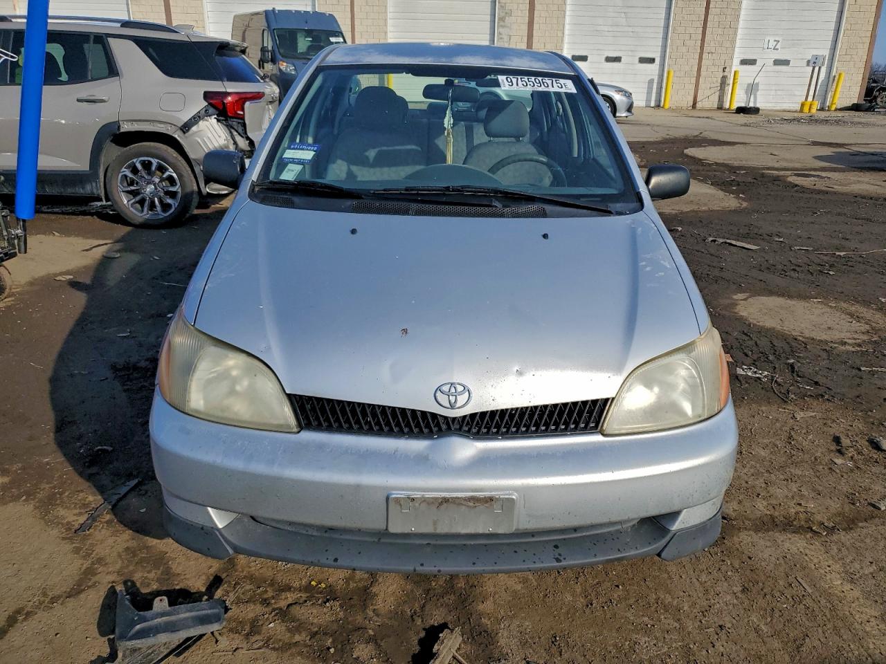 Toyota ECHO Image 4