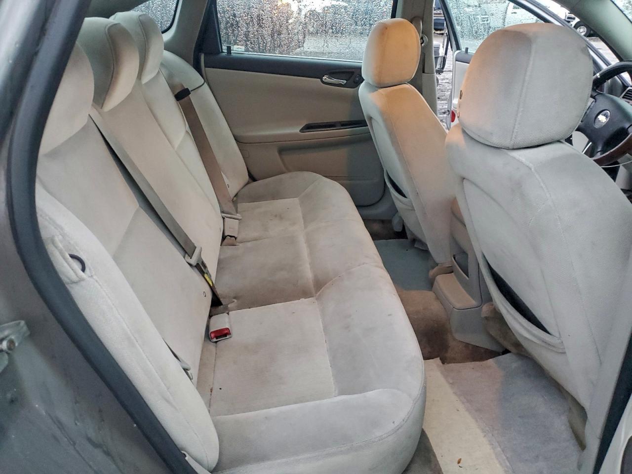 Chevrolet Impala Lt Image 10