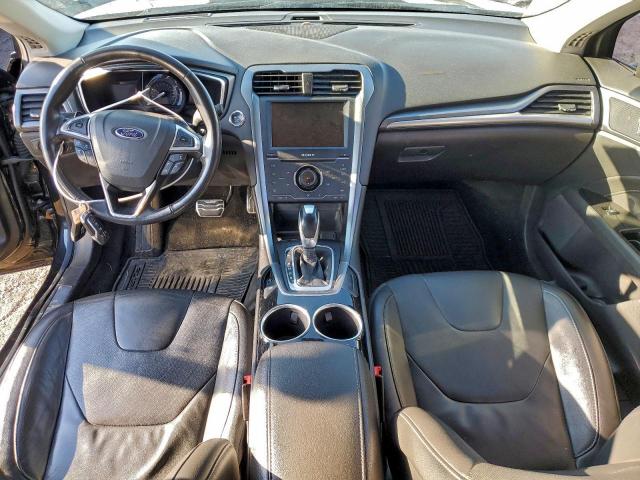 Ford Fusion Titanium Image 5