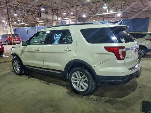 Ford Explorer Xlt Image 8