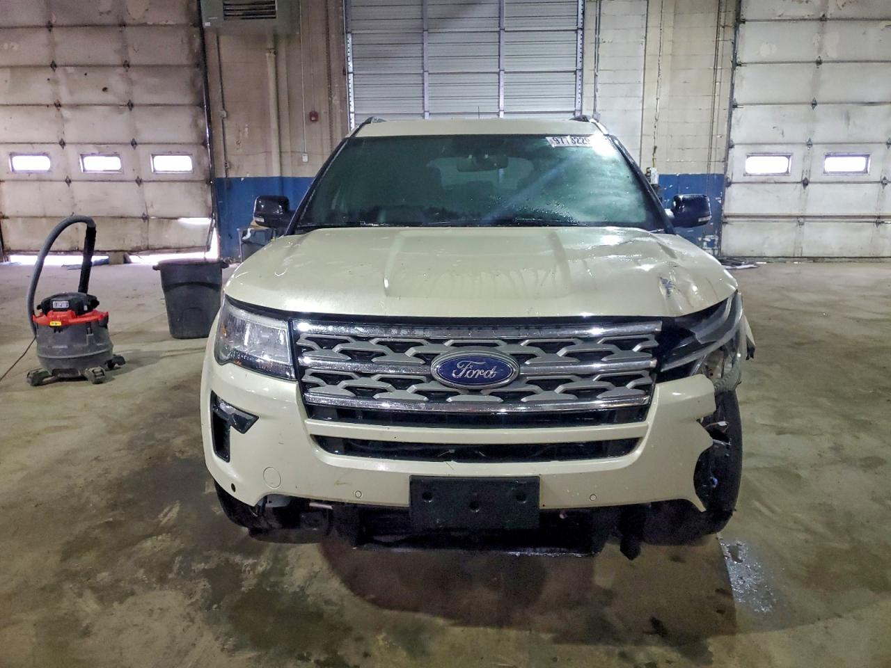 Ford Explorer Xlt Image 10