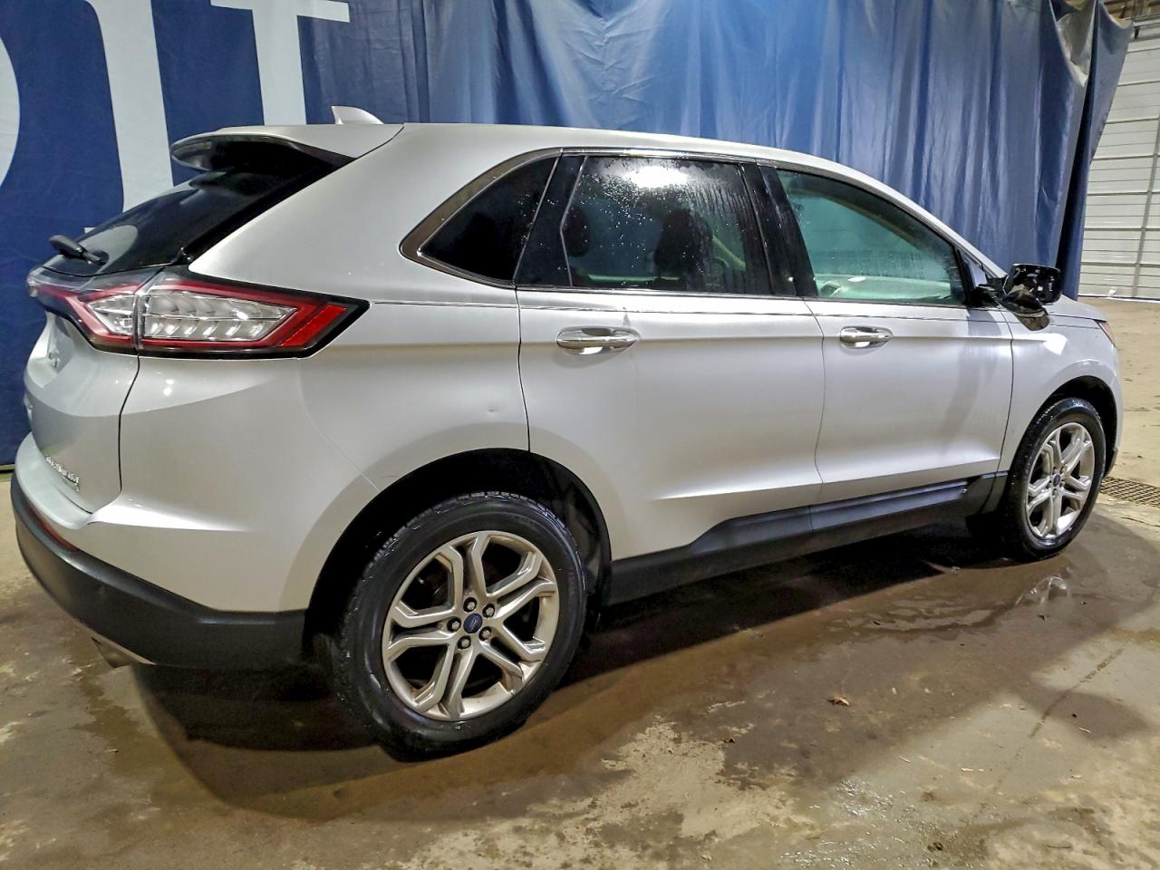 Ford Edge Titanium Image 3