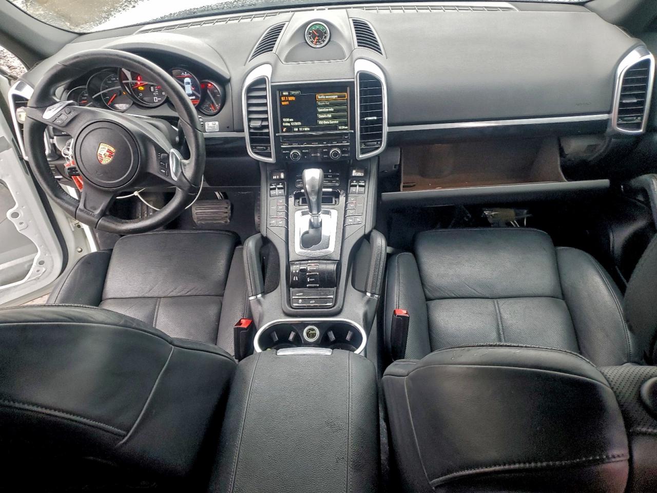 Porsche Cayenne Image 6