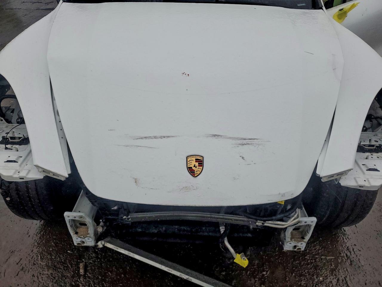 Porsche Cayenne Image 4