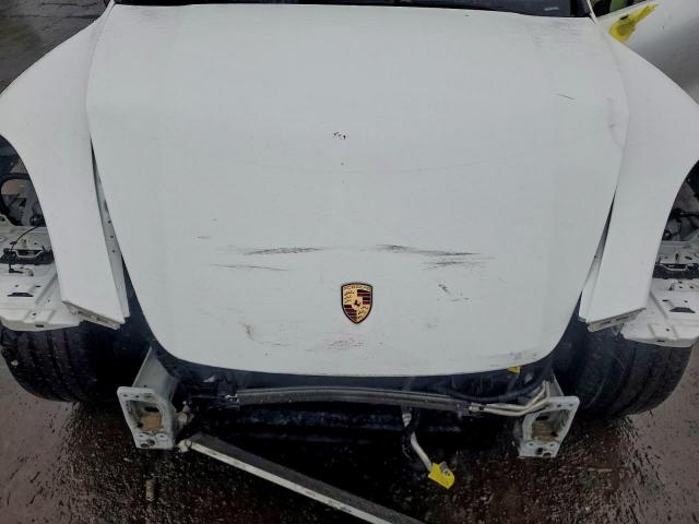 Porsche Cayenne Image 4