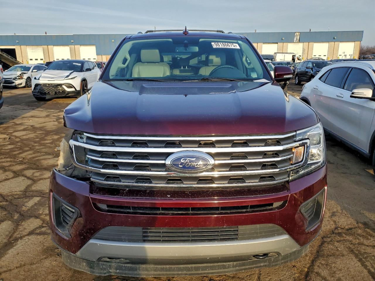 Ford Expedition Xlt Image 11