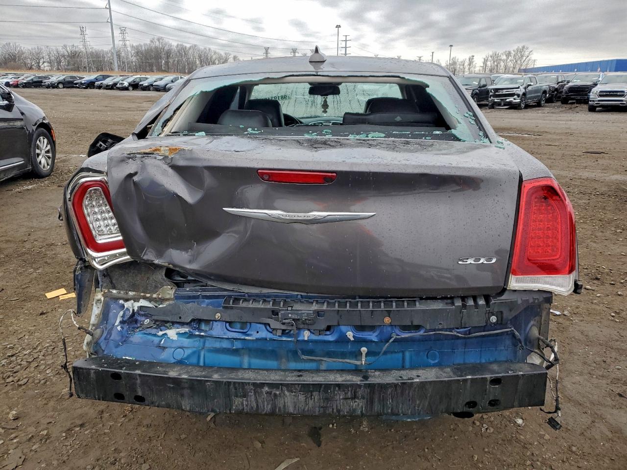 Chrysler 300 Image 7