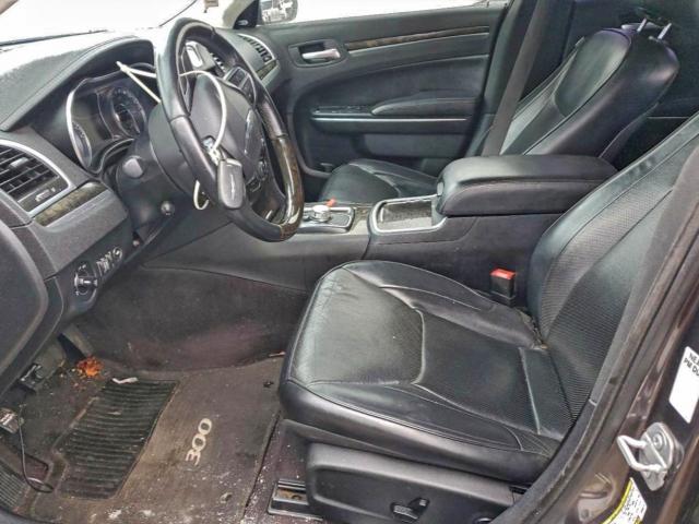 Chrysler 300 Image 10