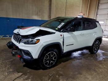 Salvage Jeep Compass
