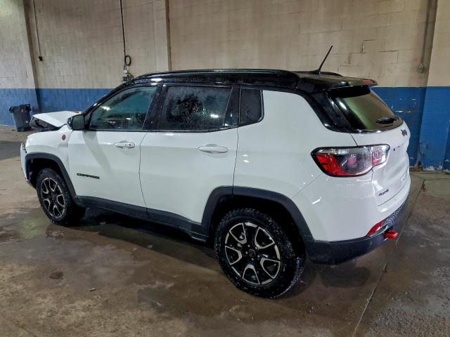 Jeep Compass Trailhawk Image 7