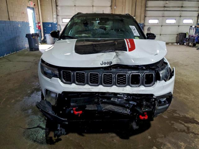 Jeep Compass Trailhawk Image 13