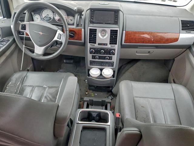 Chrysler Minivan Touring Image 2