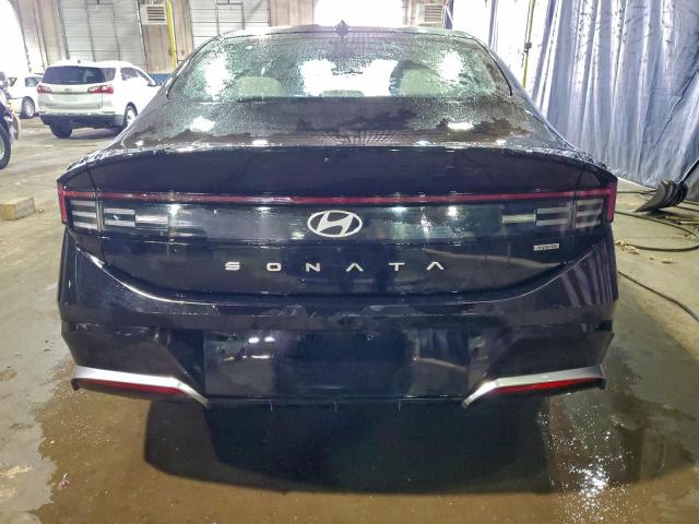 Hyundai SONATA Hybrid Image 3