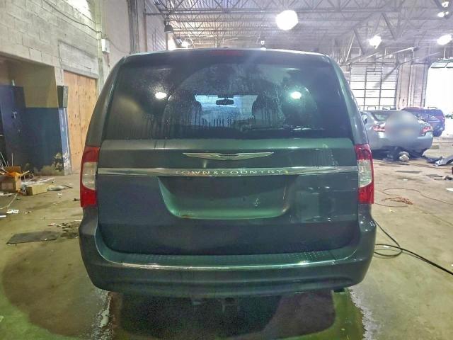 Chrysler Minivan Touring Image 13