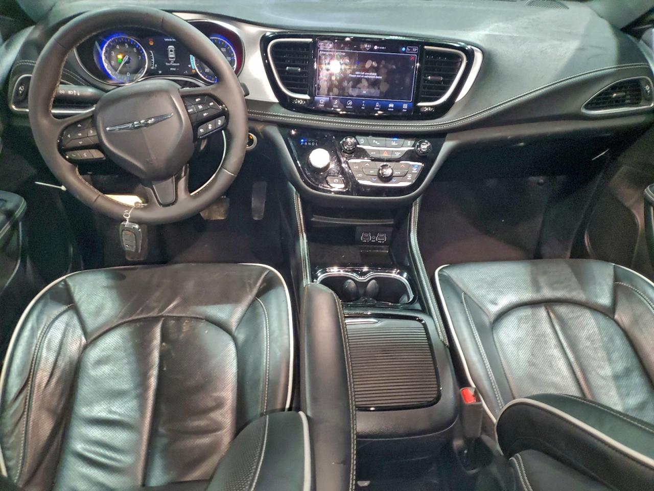 Chrysler Pacifica Limited Image 13