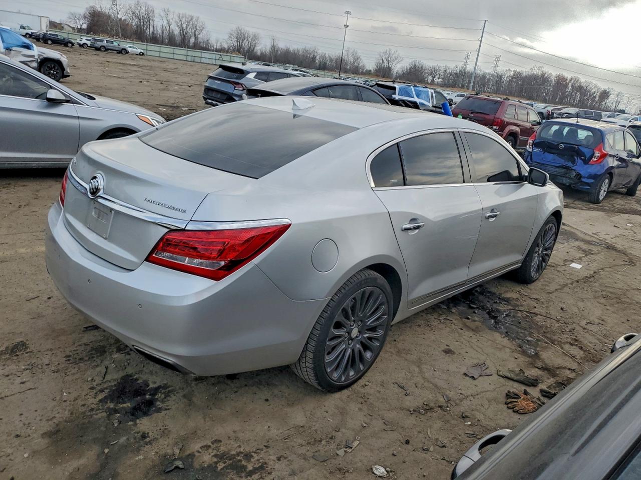 Buick LaCrosse Premium Image 6