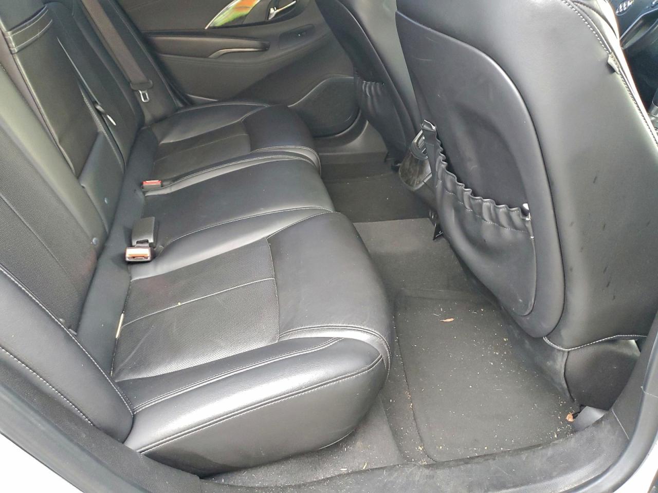 Buick LaCrosse Premium Image 10