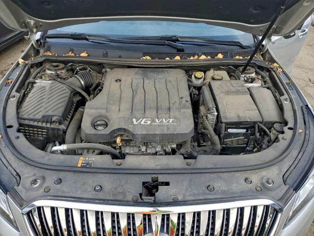 Buick LaCrosse Premium Image 8