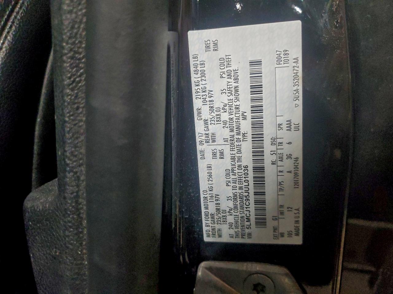 Lincoln MKC Premiere Image 13